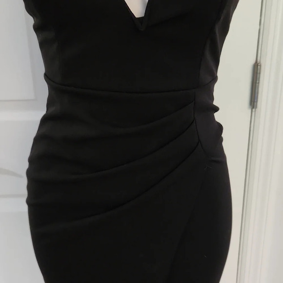 Kimcine Curve Asymmetrical Black Mini Dress - Picture 4 of 12